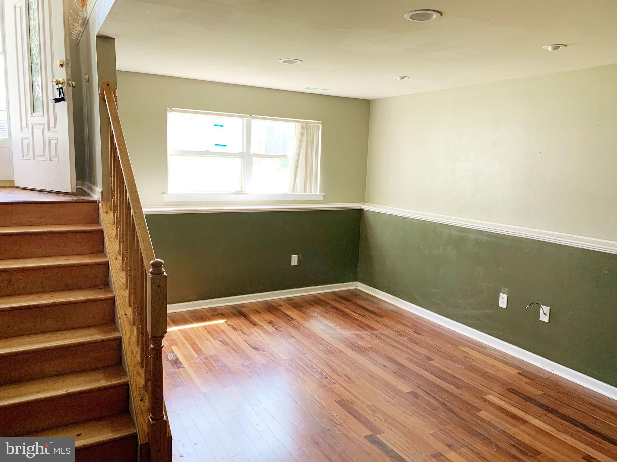 ROLAND TERRACE - Residential