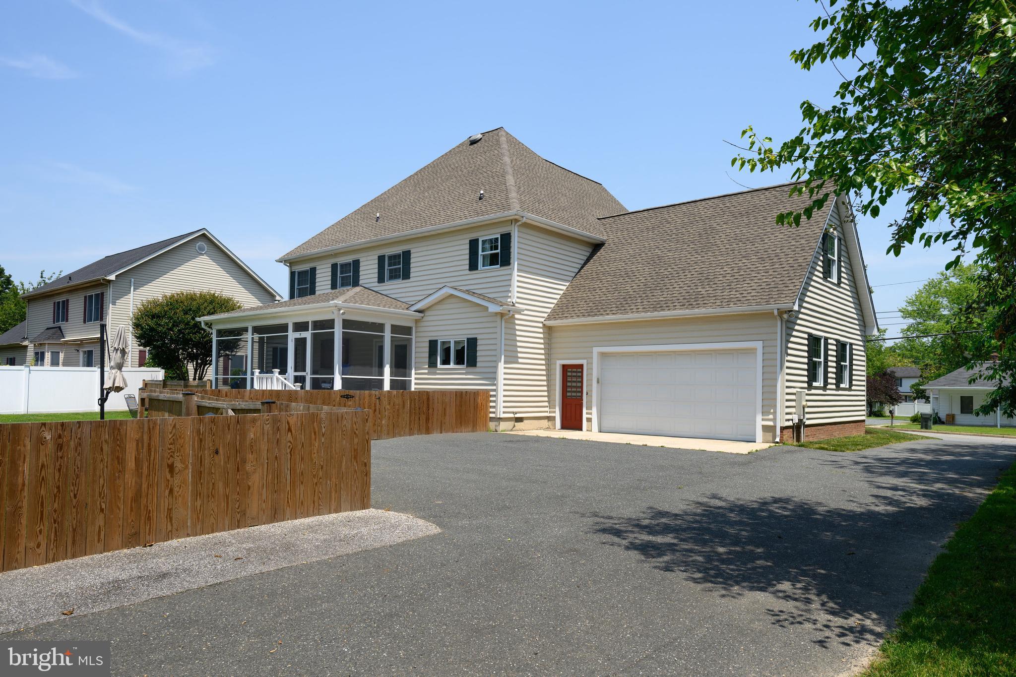 EASTON - Residential