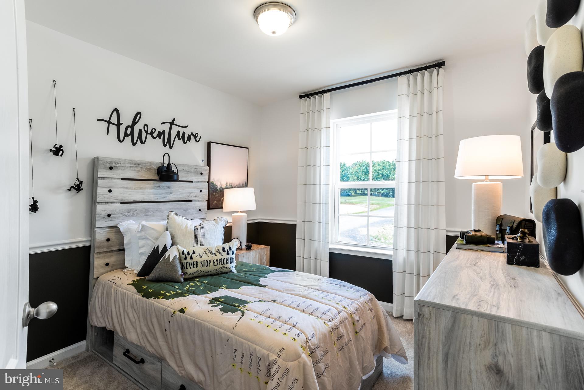 WHISPERING PINES - Residential