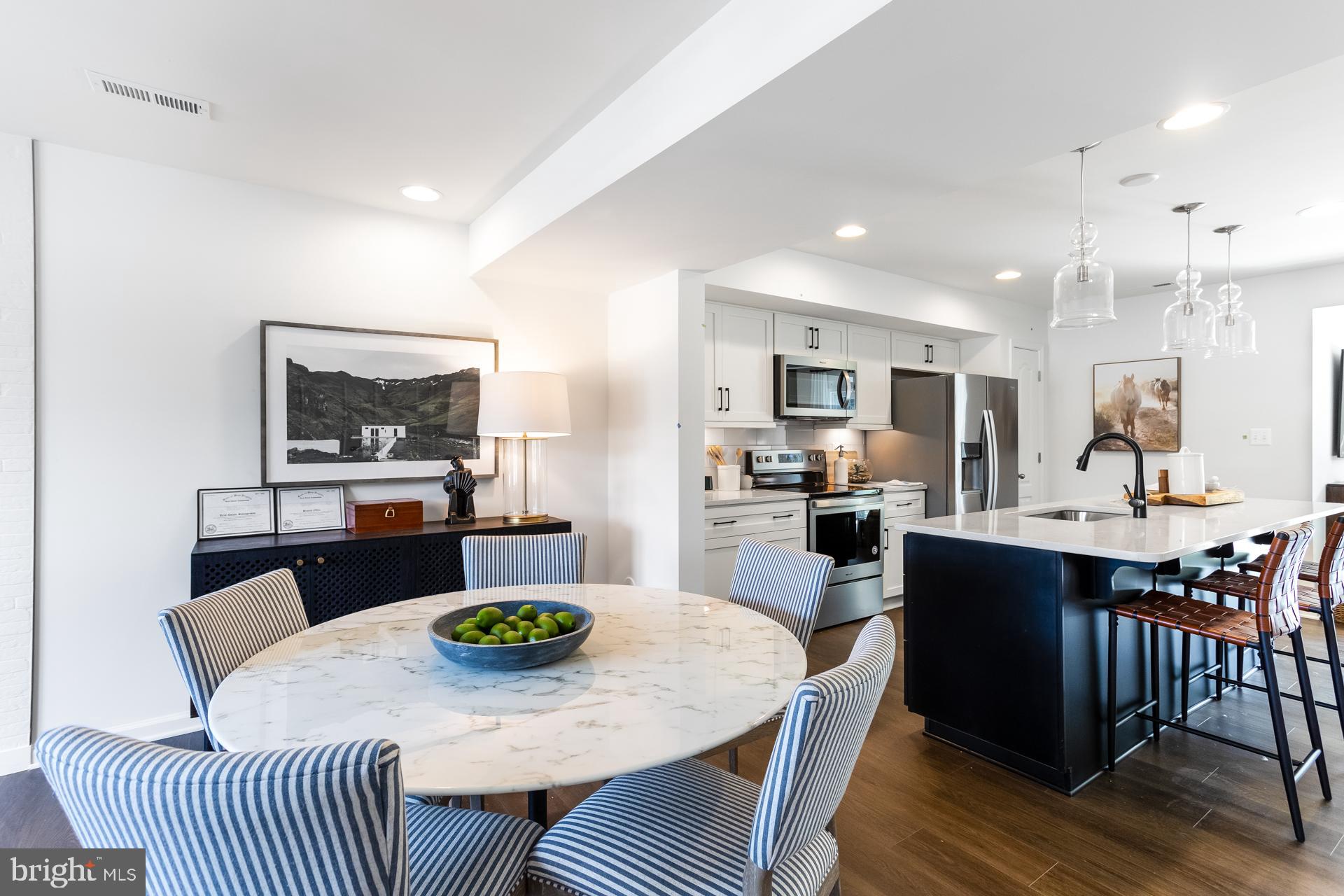 WHISPERING PINES - Residential