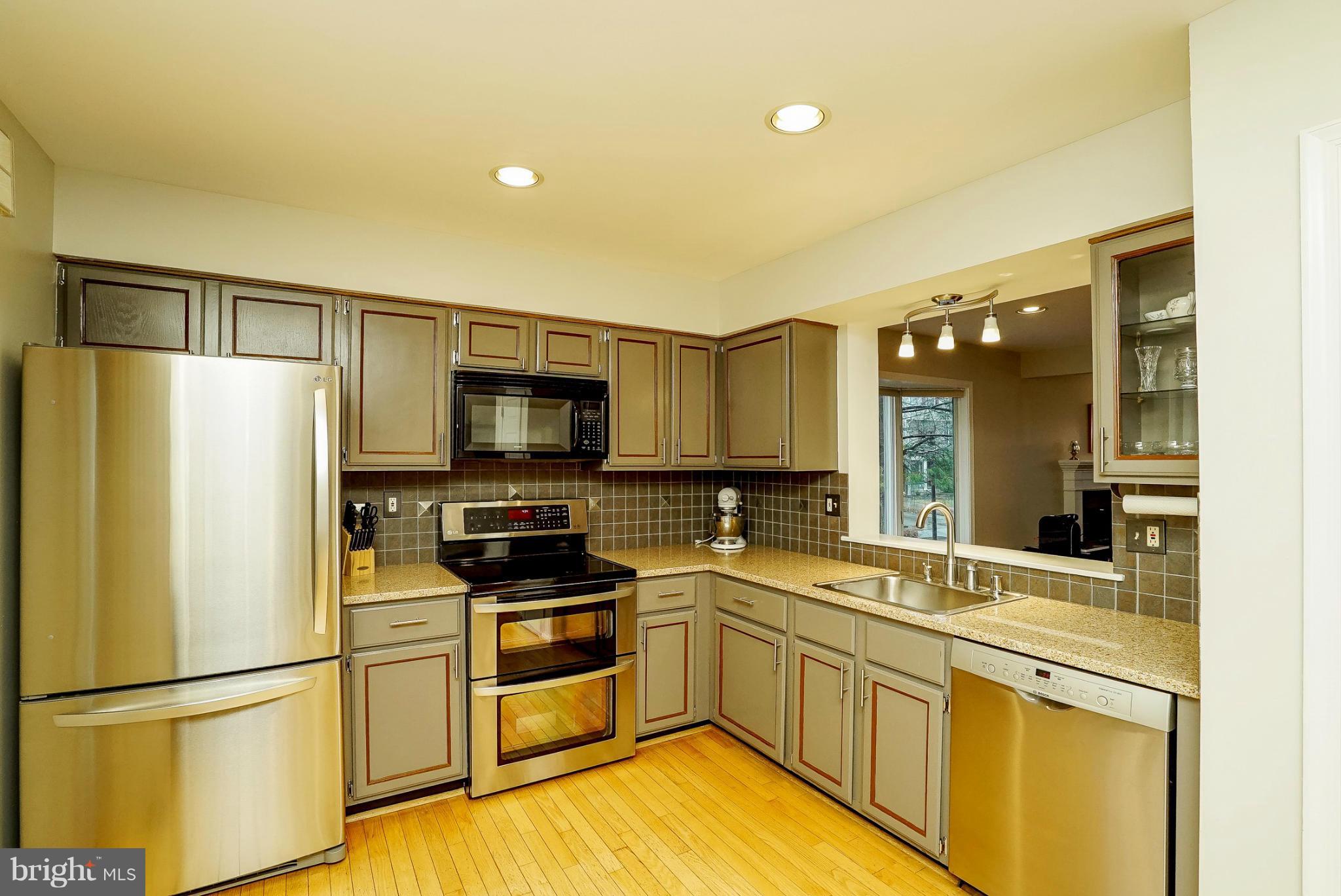 VILLAGE OF HICKORY RIDGE - Residential