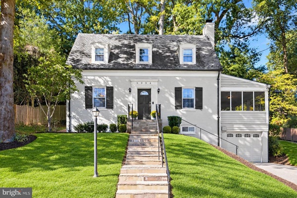 6904 WAKE FOREST DR, COLLEGE PARK, MD 20740 - Image 1a3ba793fd1497965b2a10e1f2a6ad99/3205778329