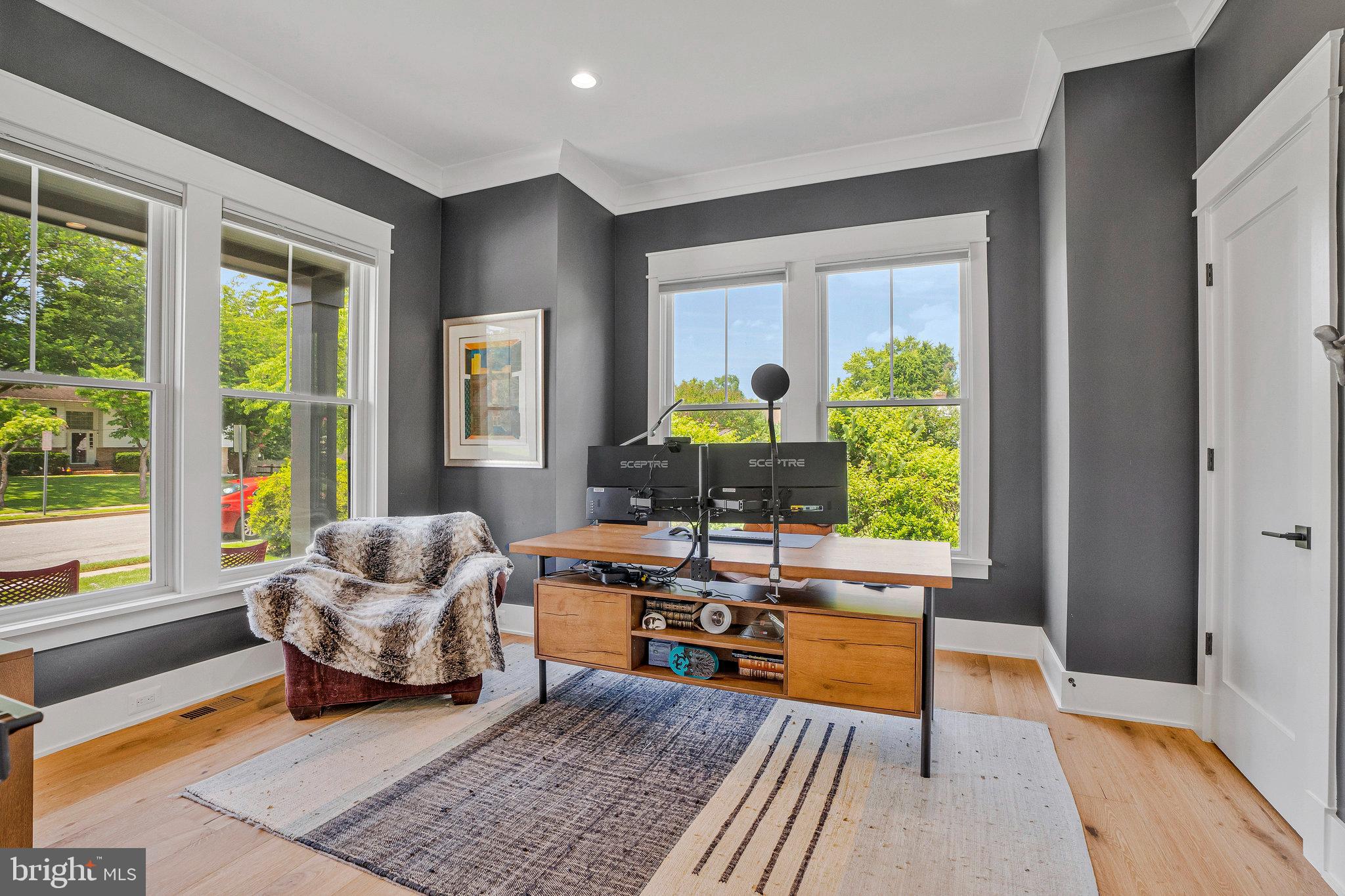 JADE MANOR - Residential