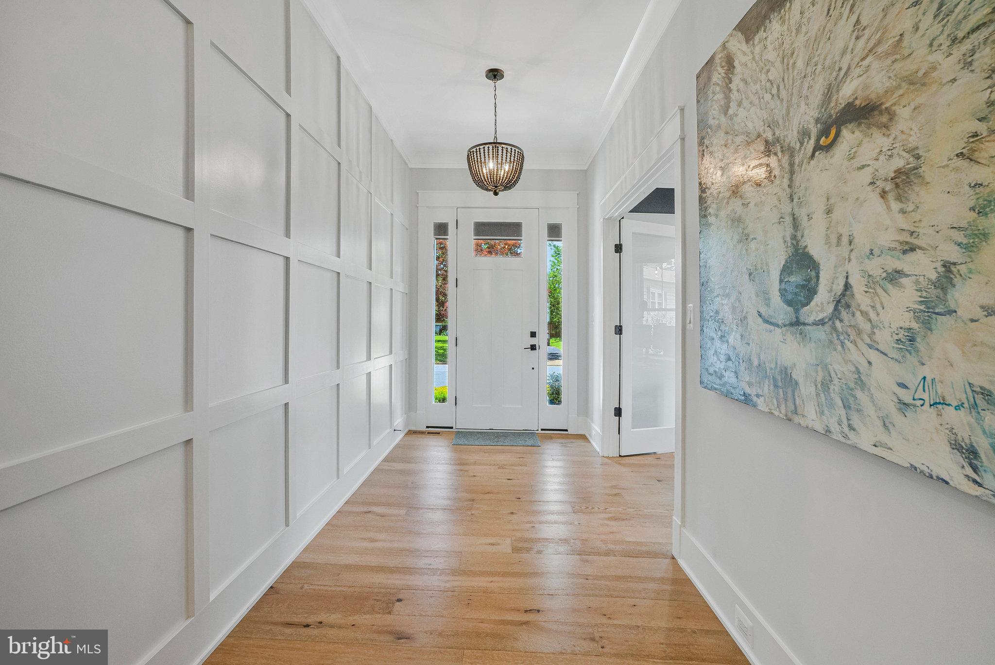 302 JADE COURT NW