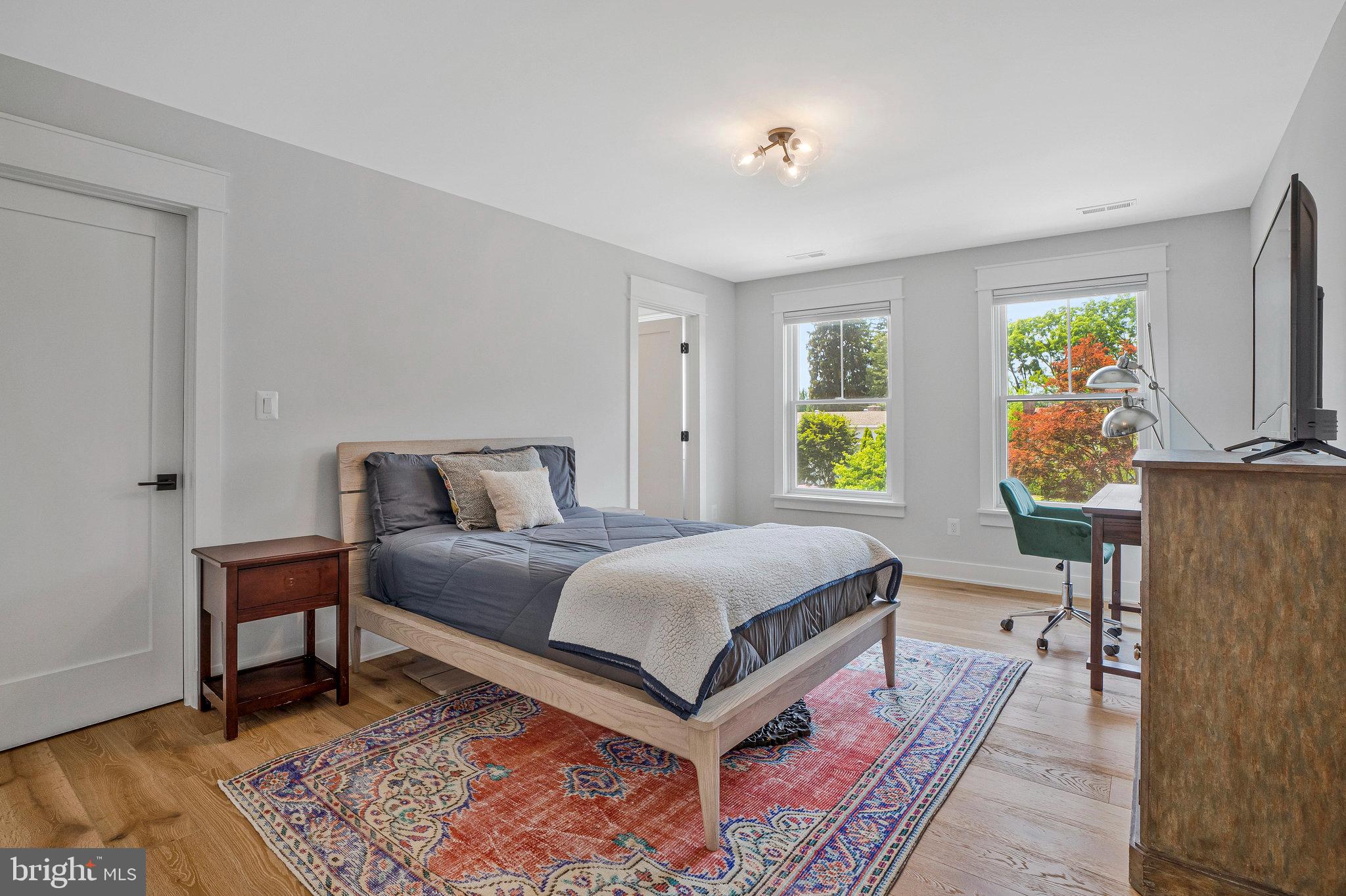 JADE MANOR - Residential