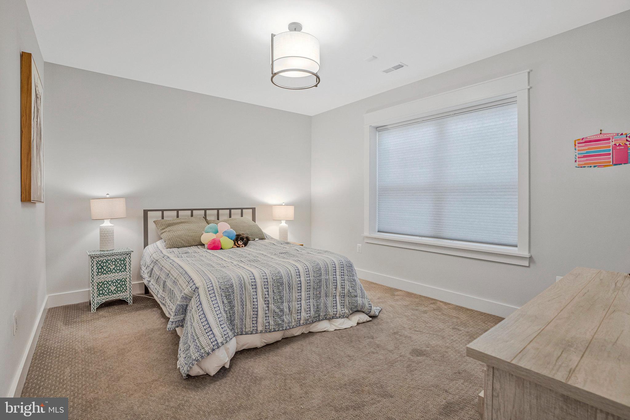 JADE MANOR - Residential