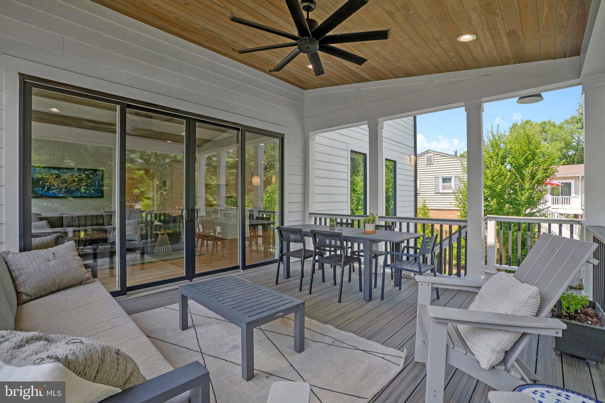 JADE MANOR - Residential