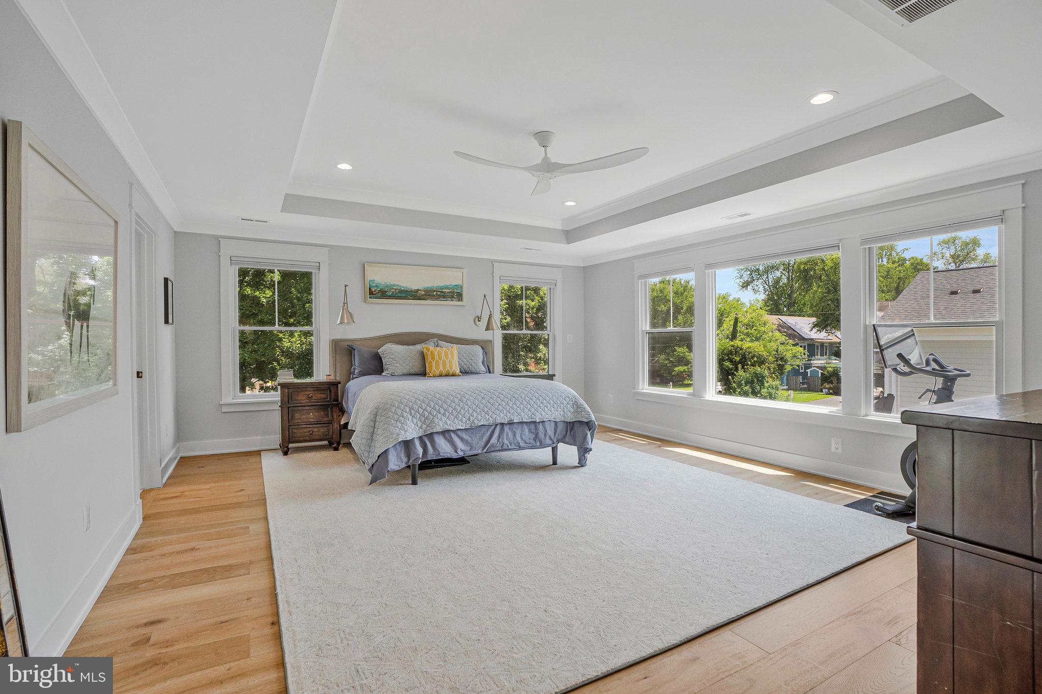 JADE MANOR - Residential