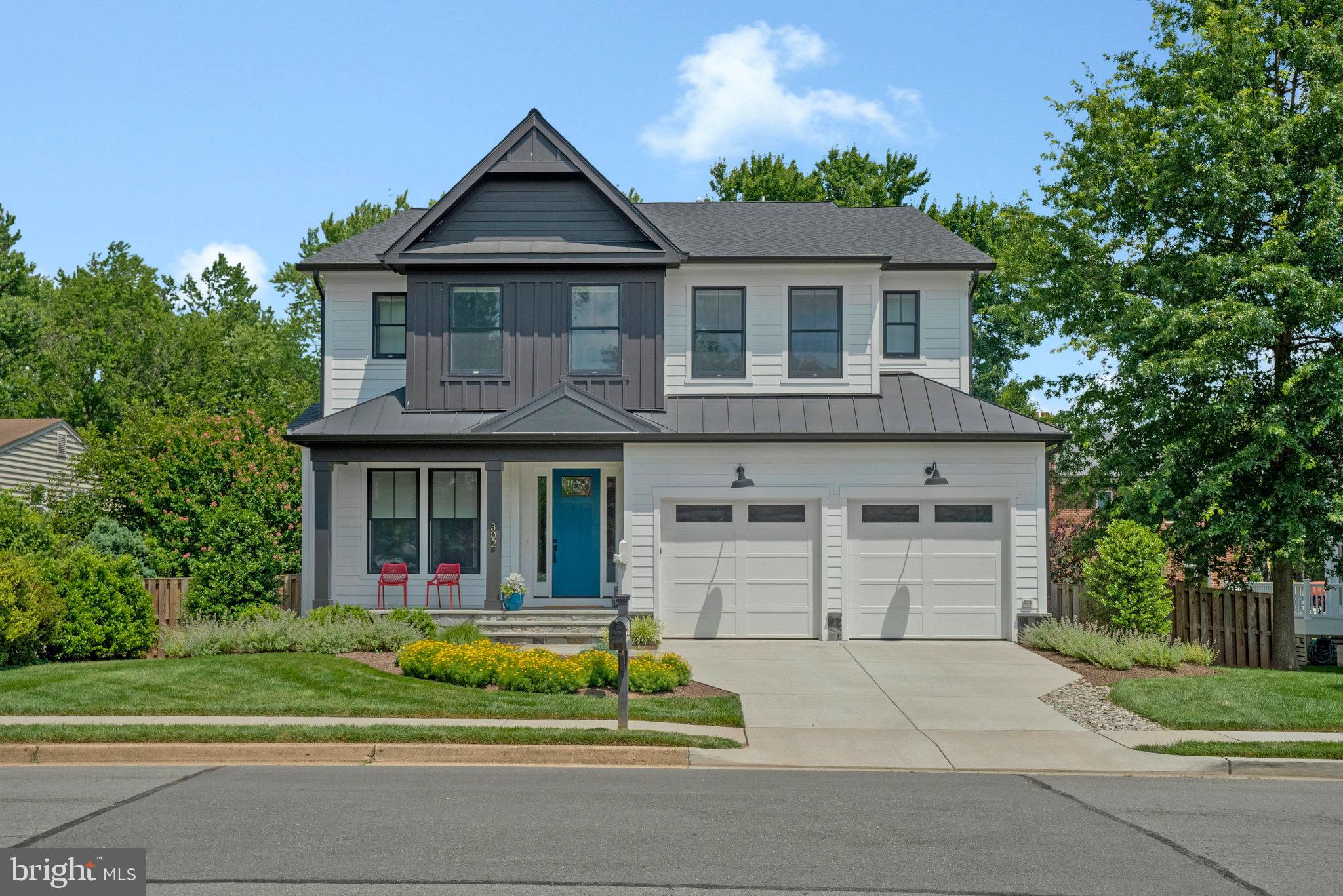 JADE MANOR - Residential