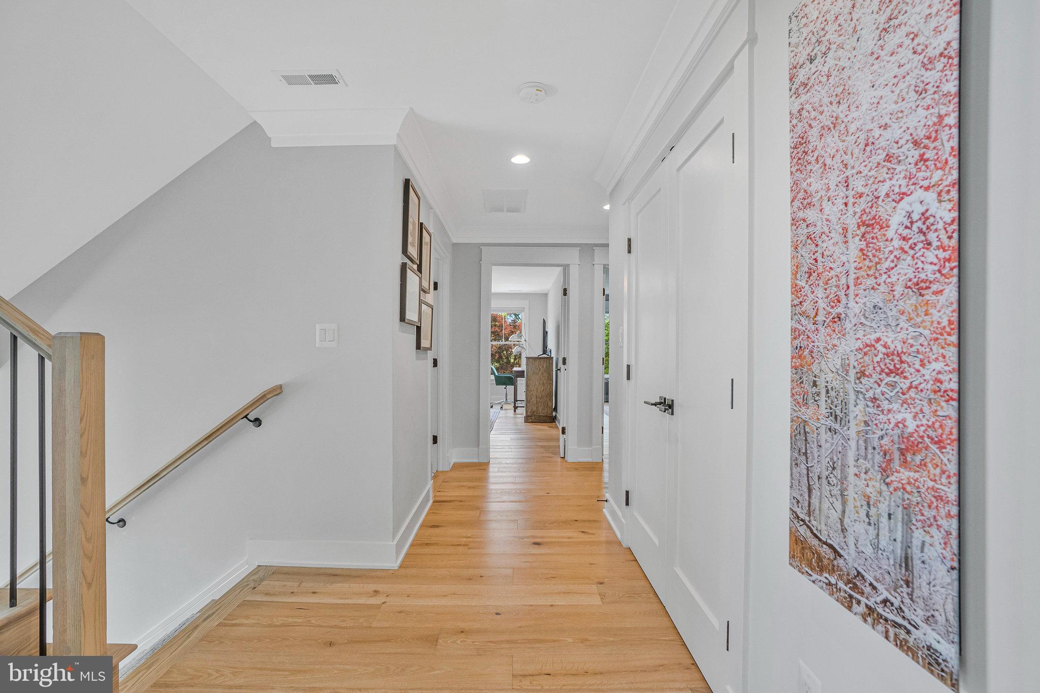 JADE MANOR - Residential