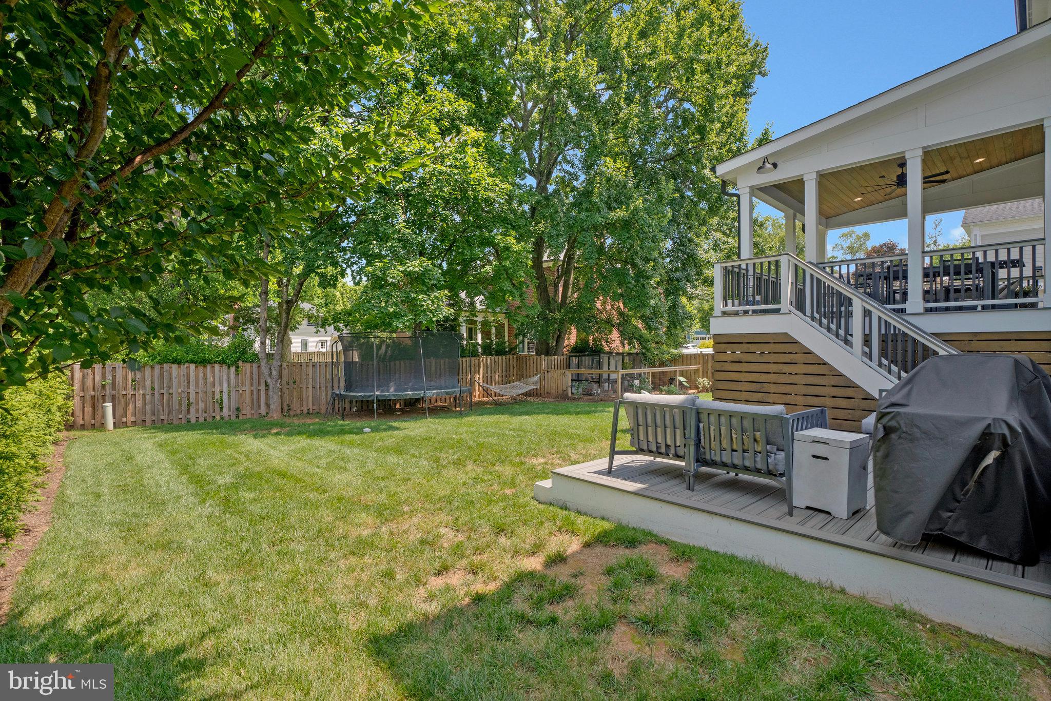 JADE MANOR - Residential