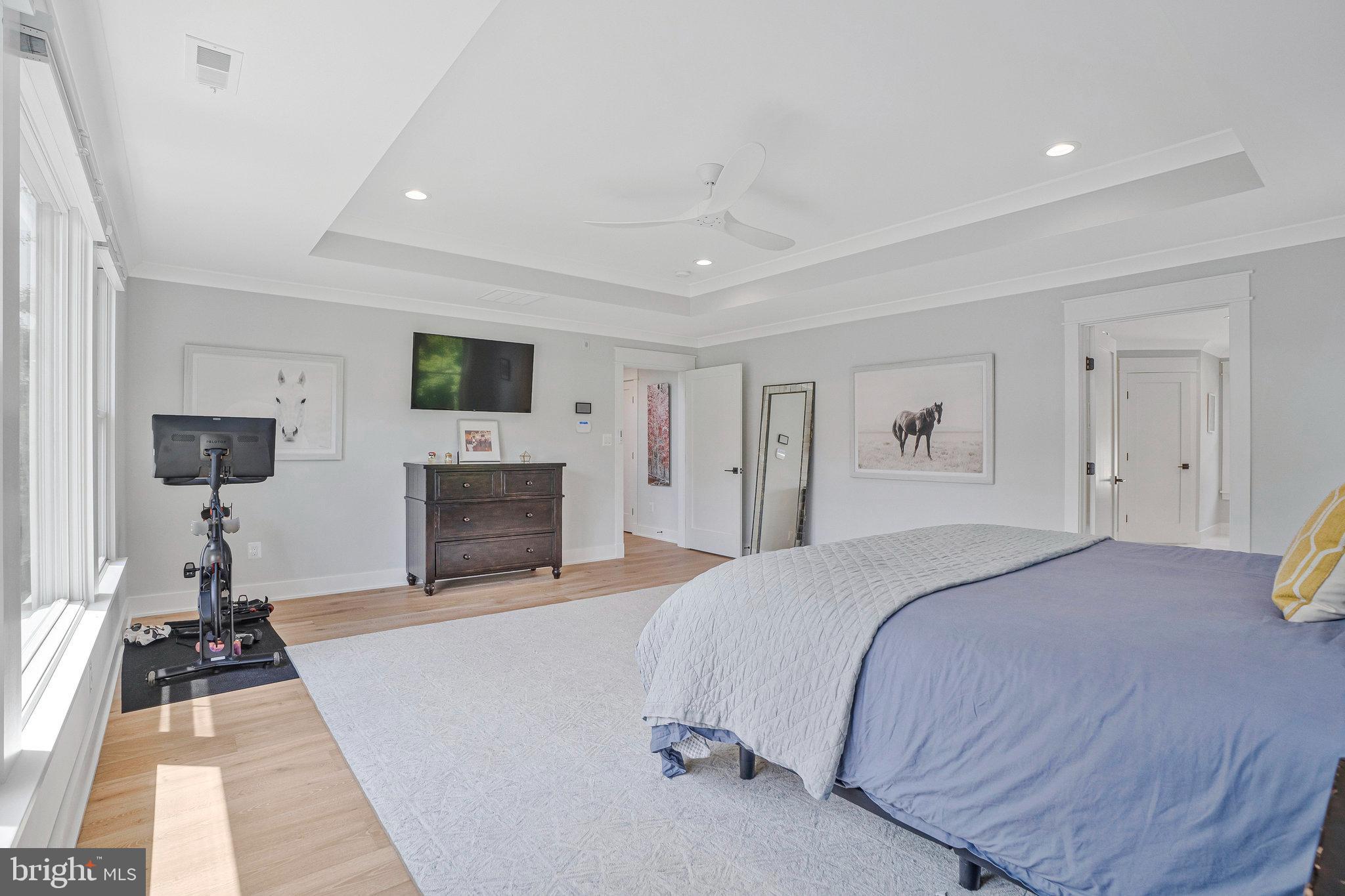 JADE MANOR - Residential