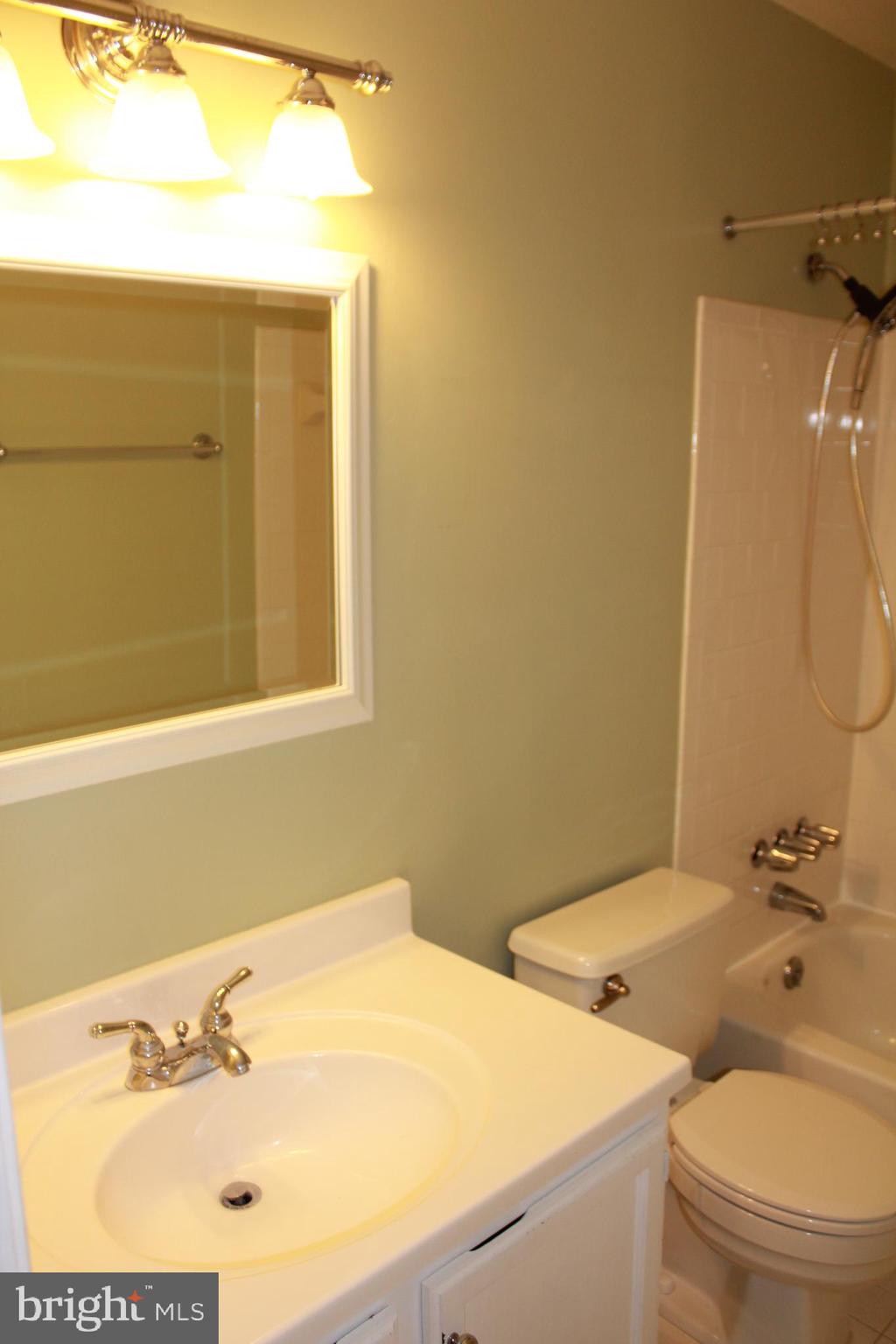 RUNNYMEADE - Residential Lease