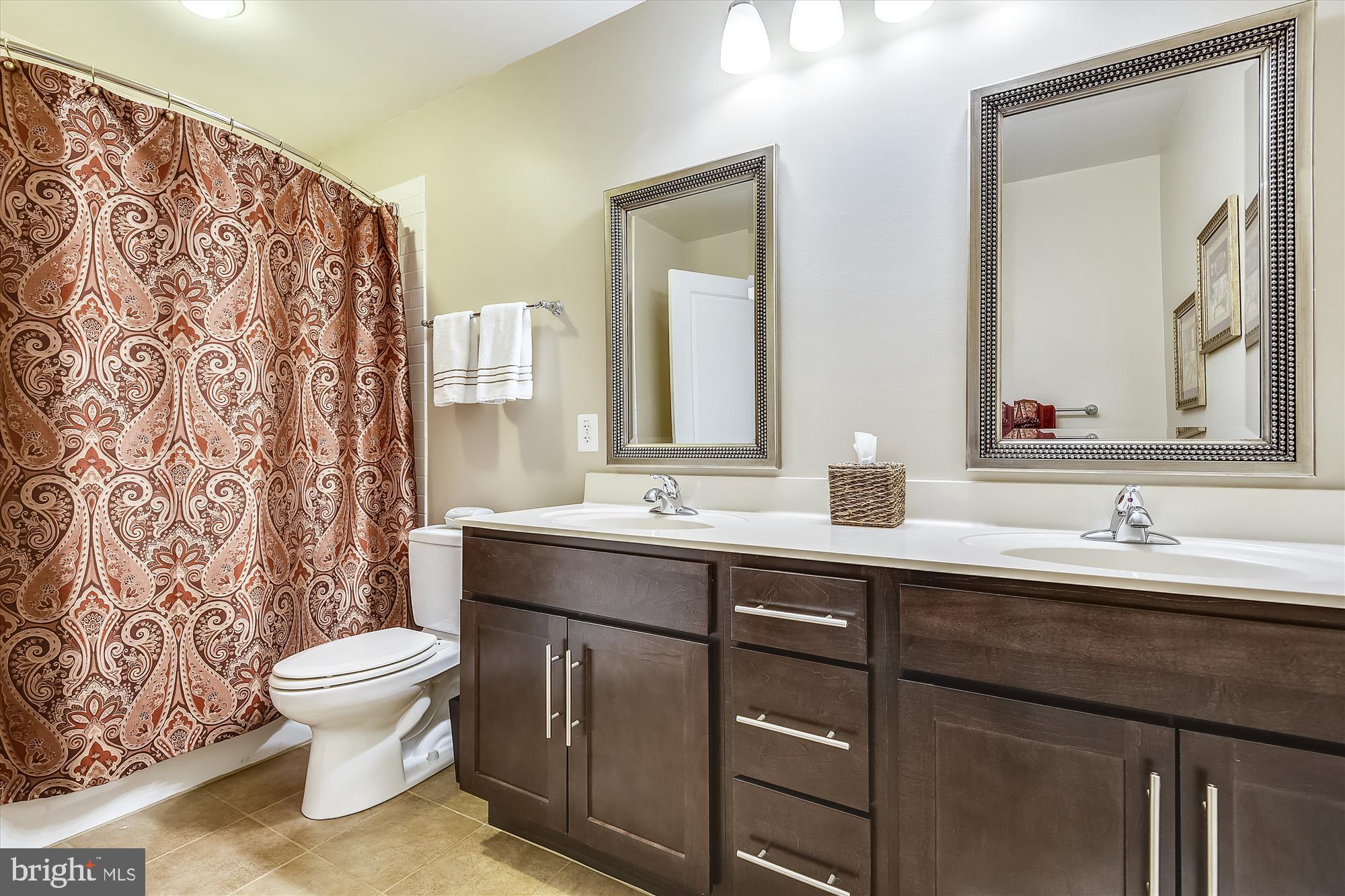 CHARLES NORTH - Residential