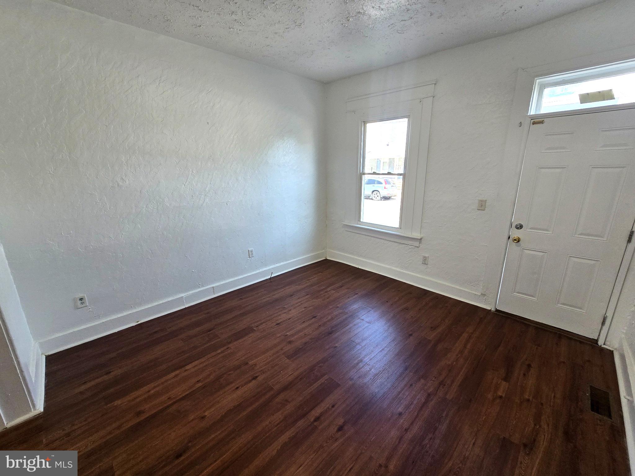552 W PRINCESS STREET