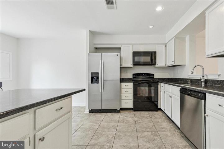 RHONDDA - Residential Lease