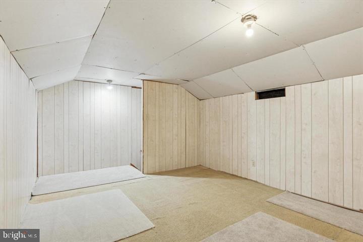 RHONDDA - Residential Lease