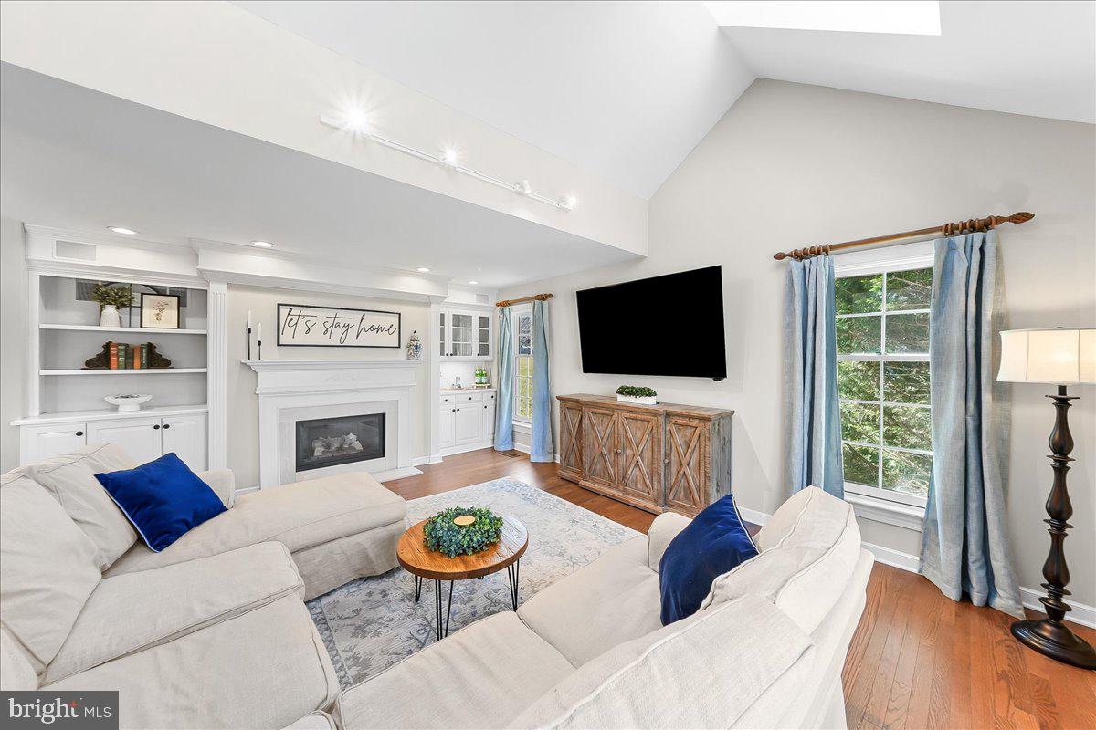 SUNWOOD FARM - Residential