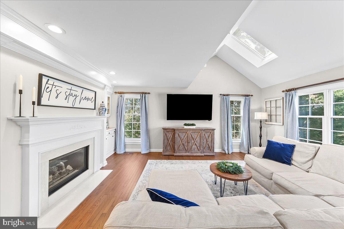 SUNWOOD FARM - Residential