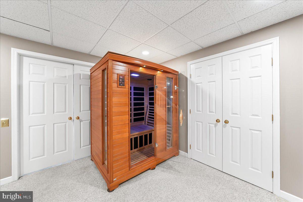 SUNWOOD FARM - Residential