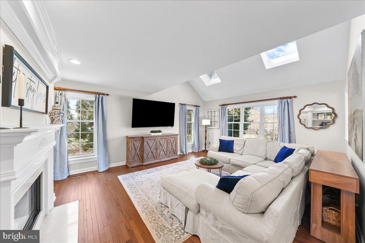 SUNWOOD FARM - Residential