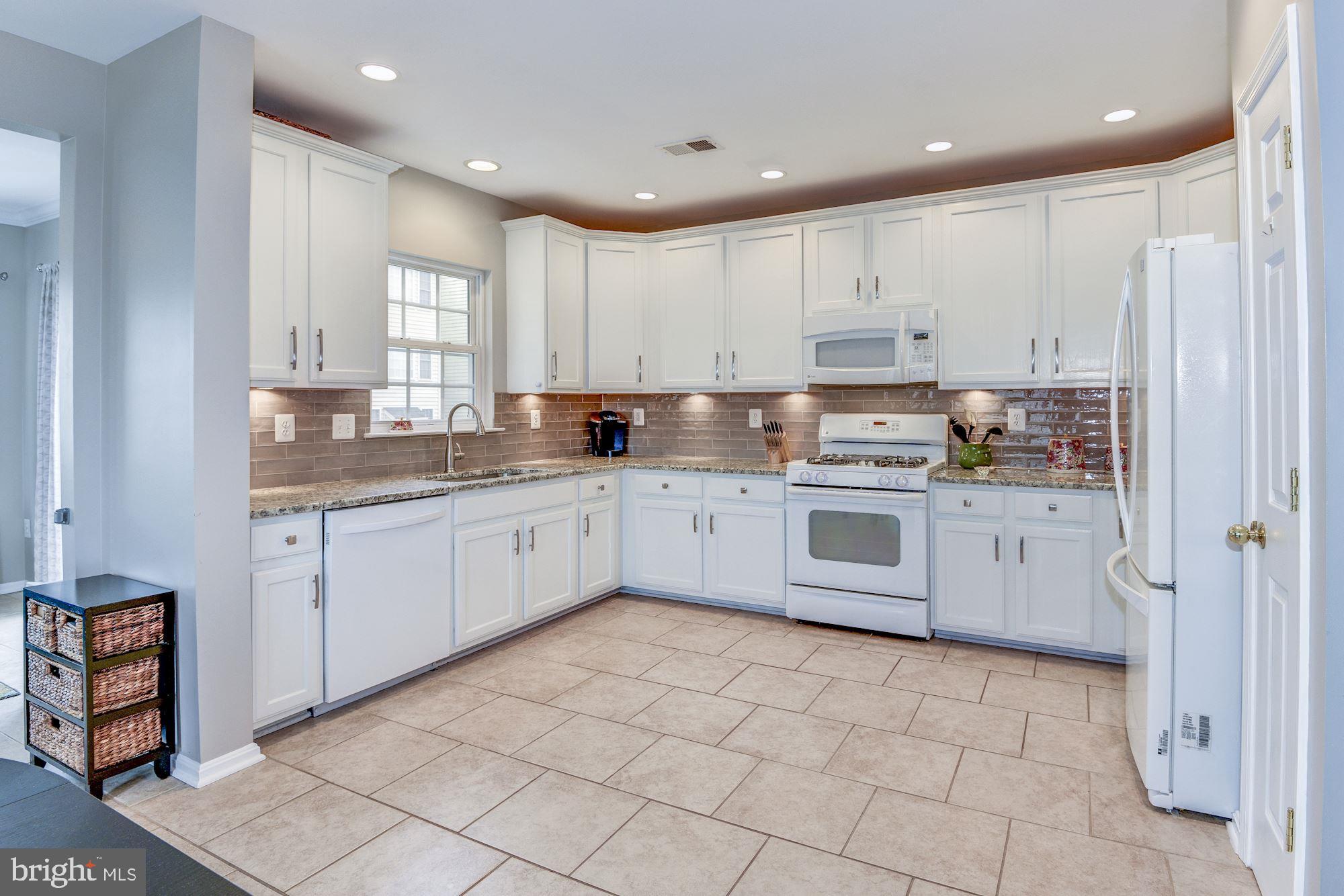 TOWNES AT COMPTON FARM - Residential