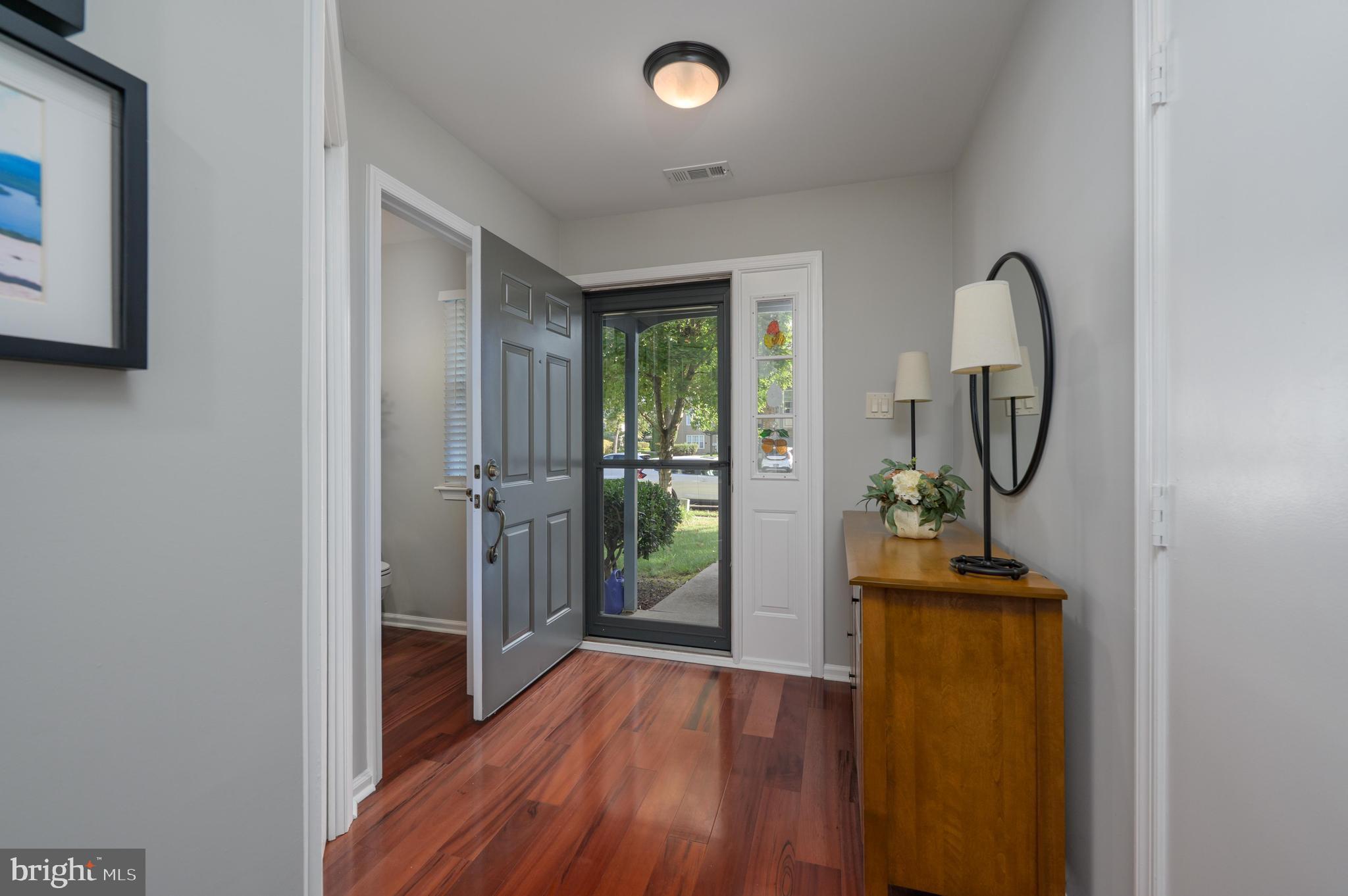 10 KNIGHTON LANE