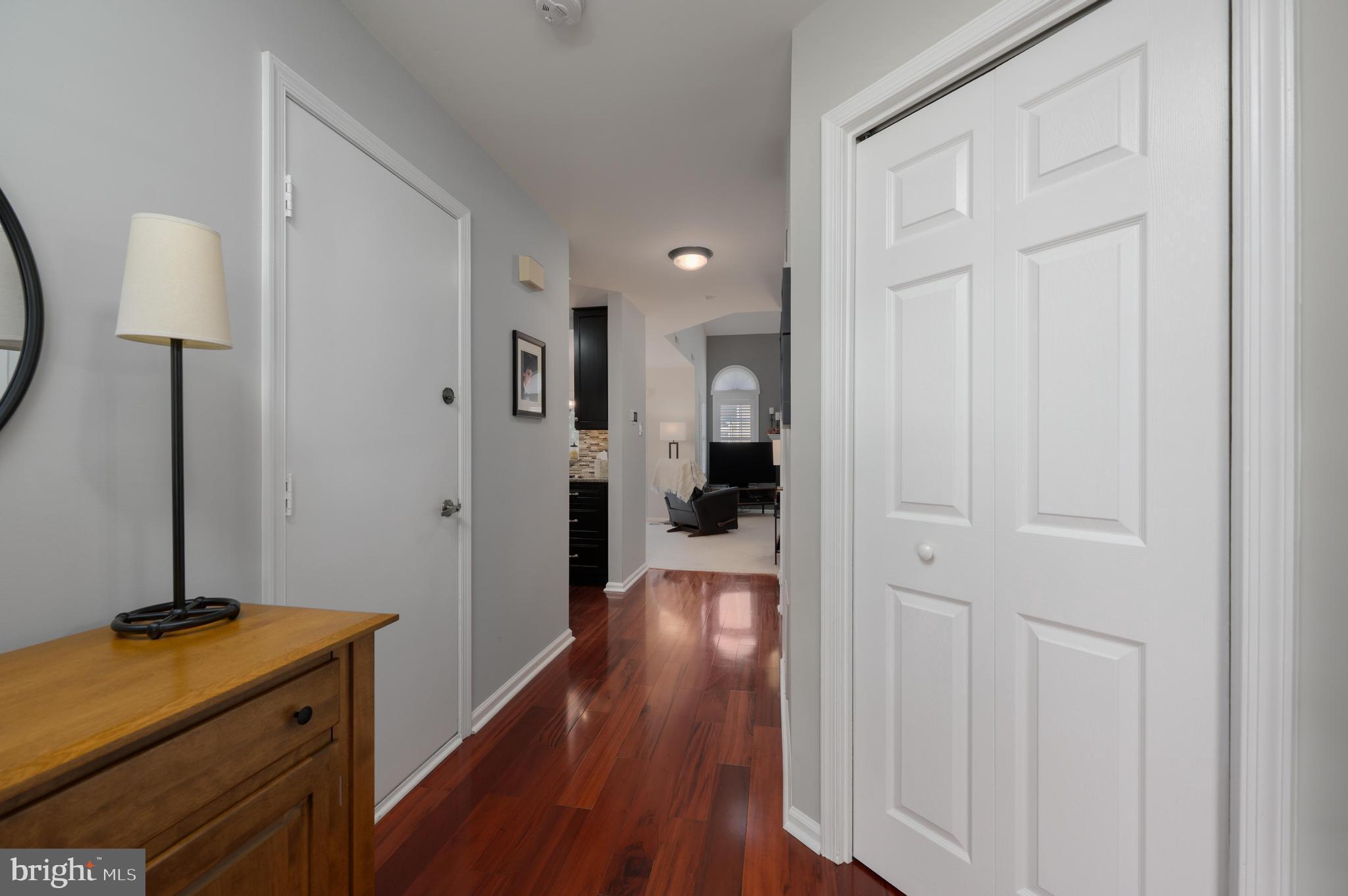 10 KNIGHTON LANE