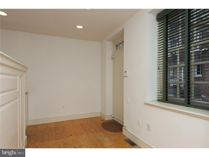 QUEEN VILLAGE - Residential Lease