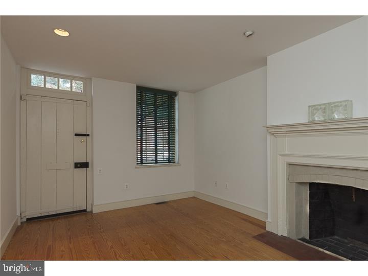 QUEEN VILLAGE - Residential Lease