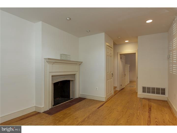 QUEEN VILLAGE - Residential Lease