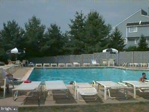 31 HILLCROFT WAY