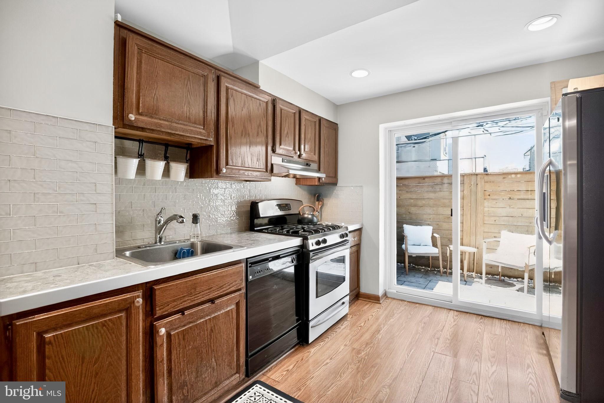 EAST PASSYUNK CROSSING - Residential