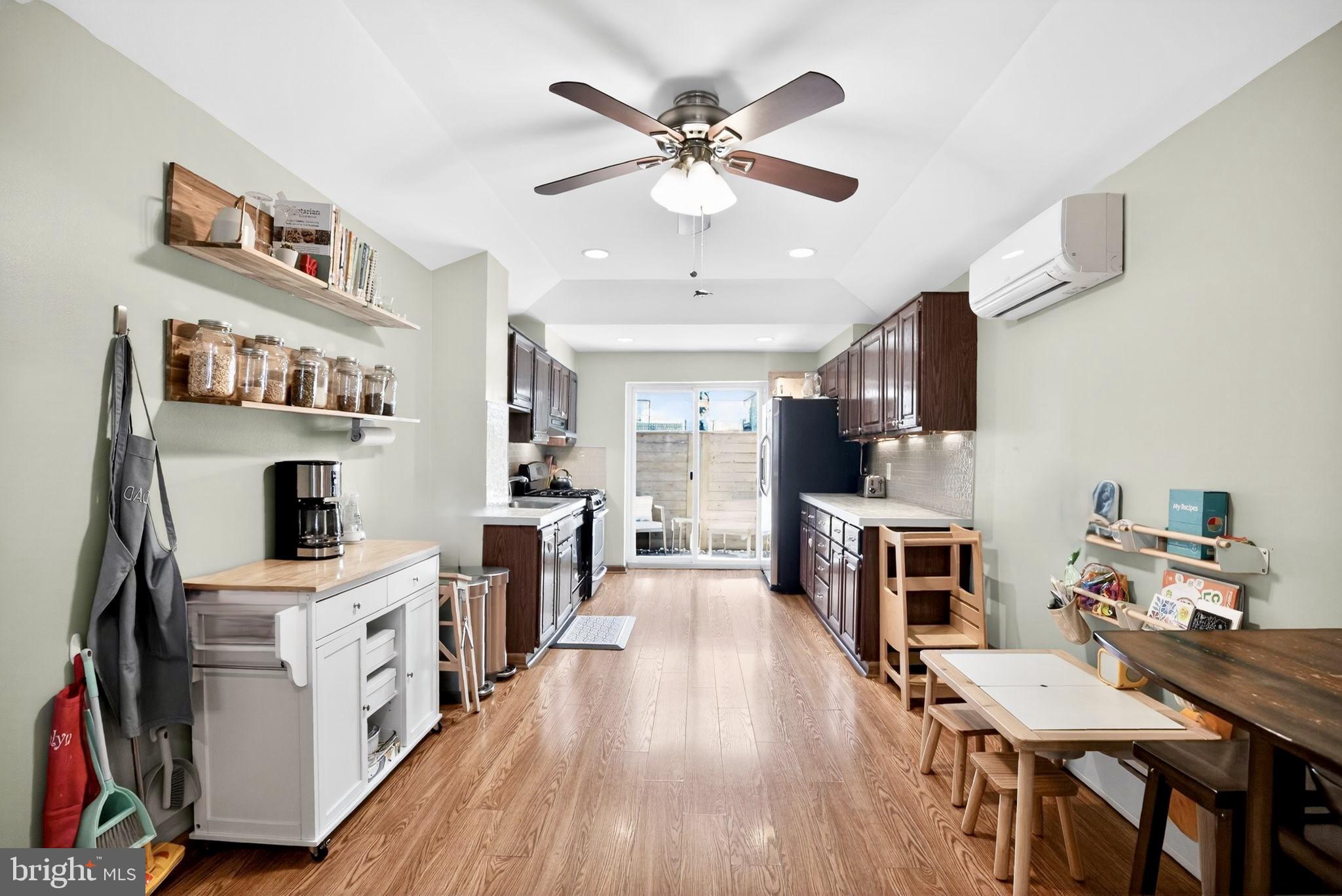 EAST PASSYUNK CROSSING - Residential