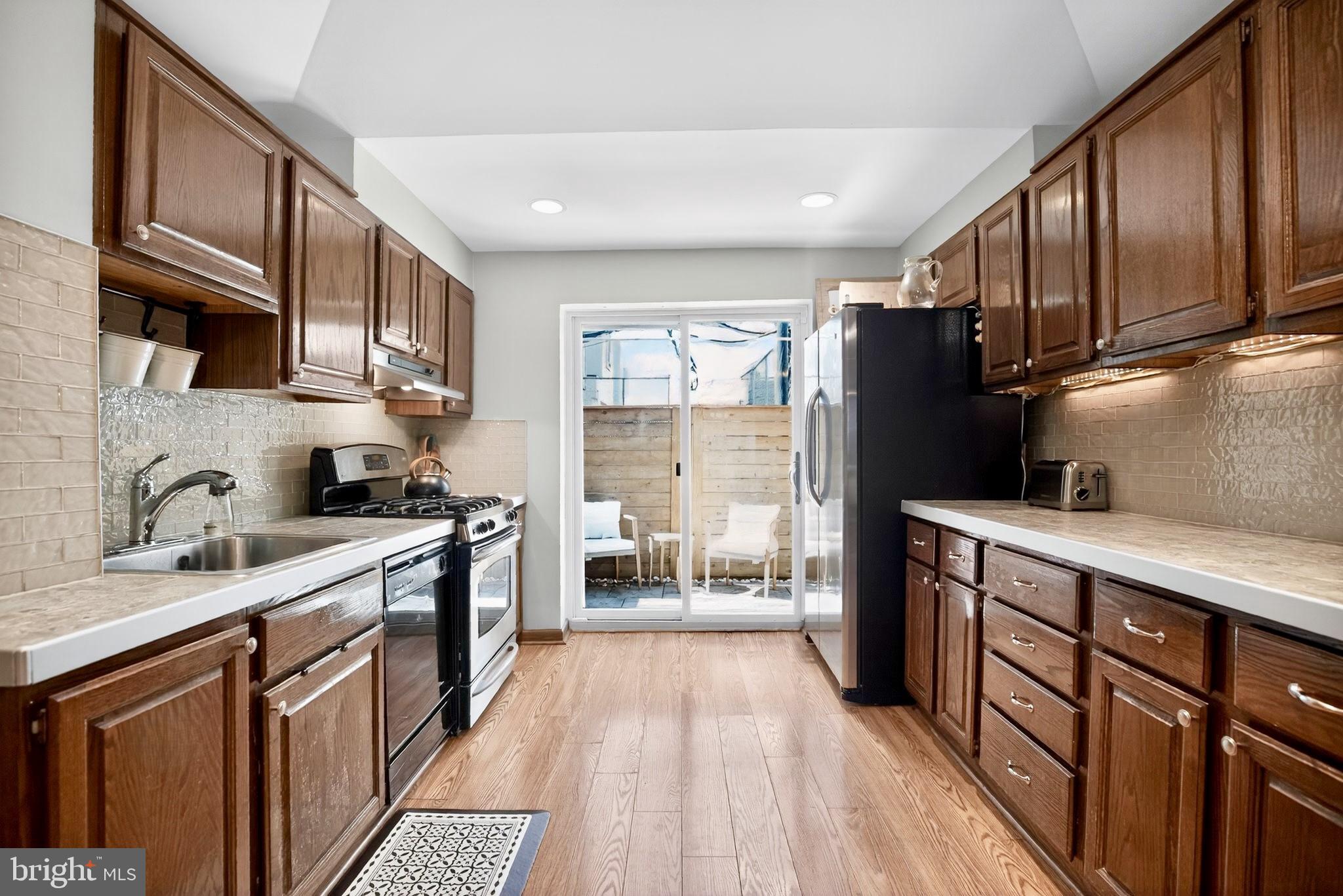EAST PASSYUNK CROSSING - Residential