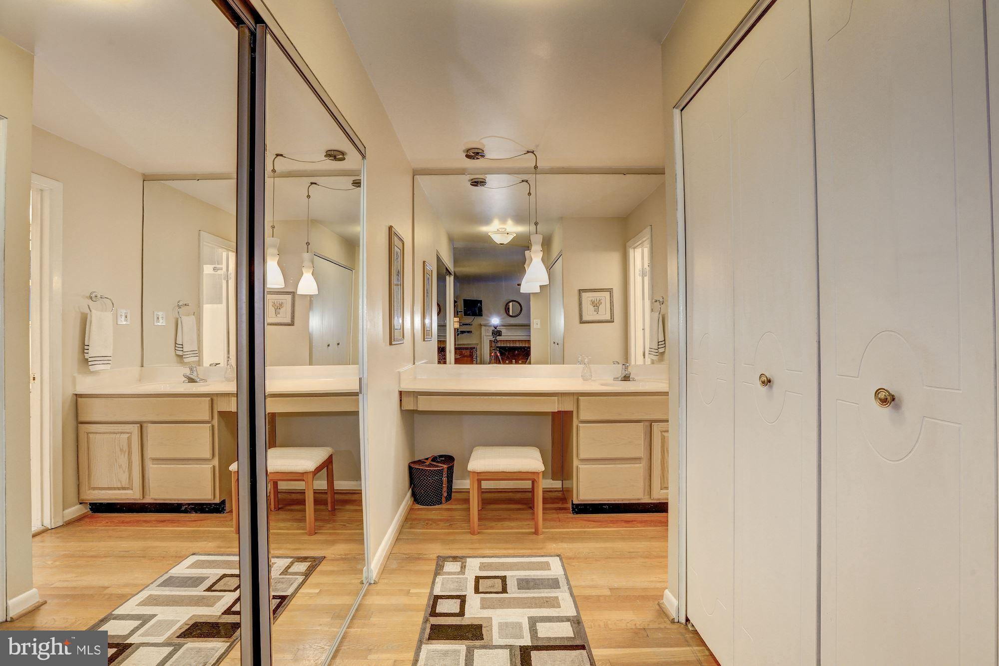 LAYHILL GARDENS - Residential