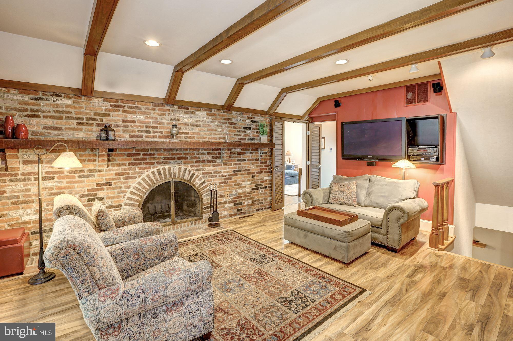 LAYHILL GARDENS - Residential