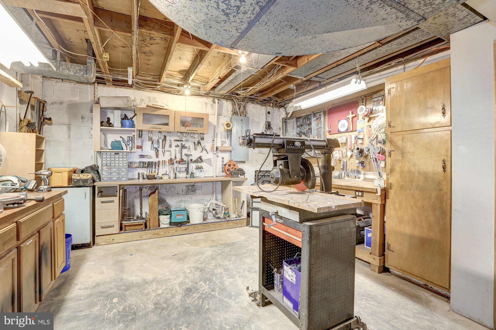 LAYHILL GARDENS - Residential