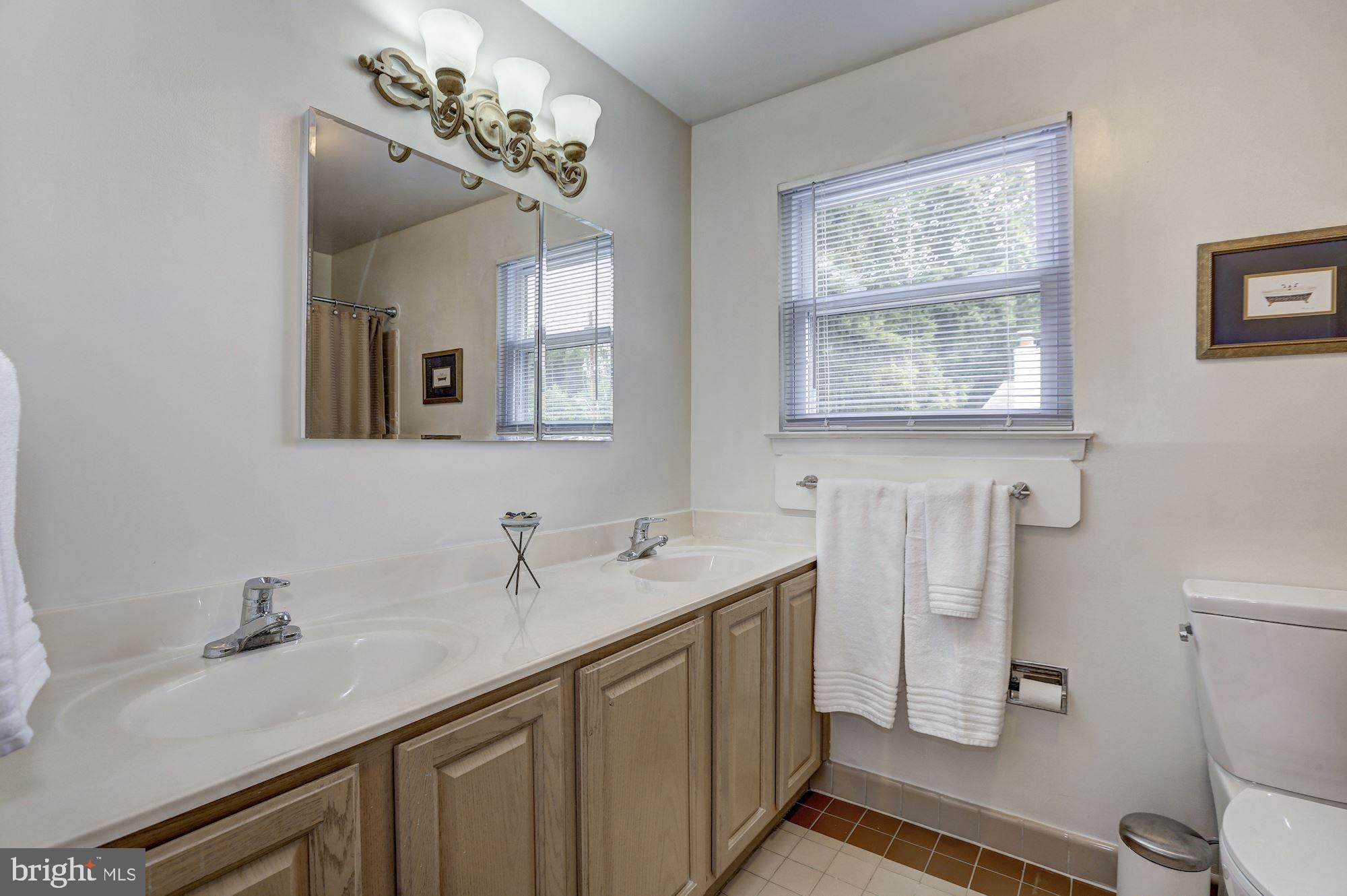 LAYHILL GARDENS - Residential