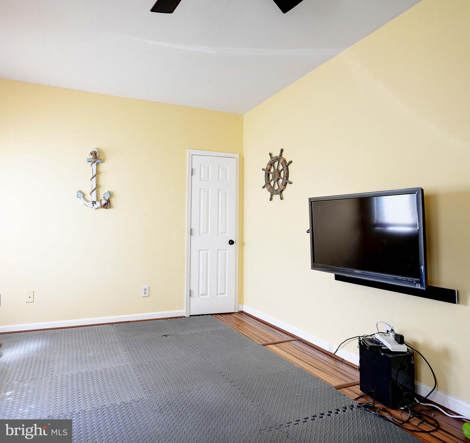 HILLSMERE ESTATES - Residential