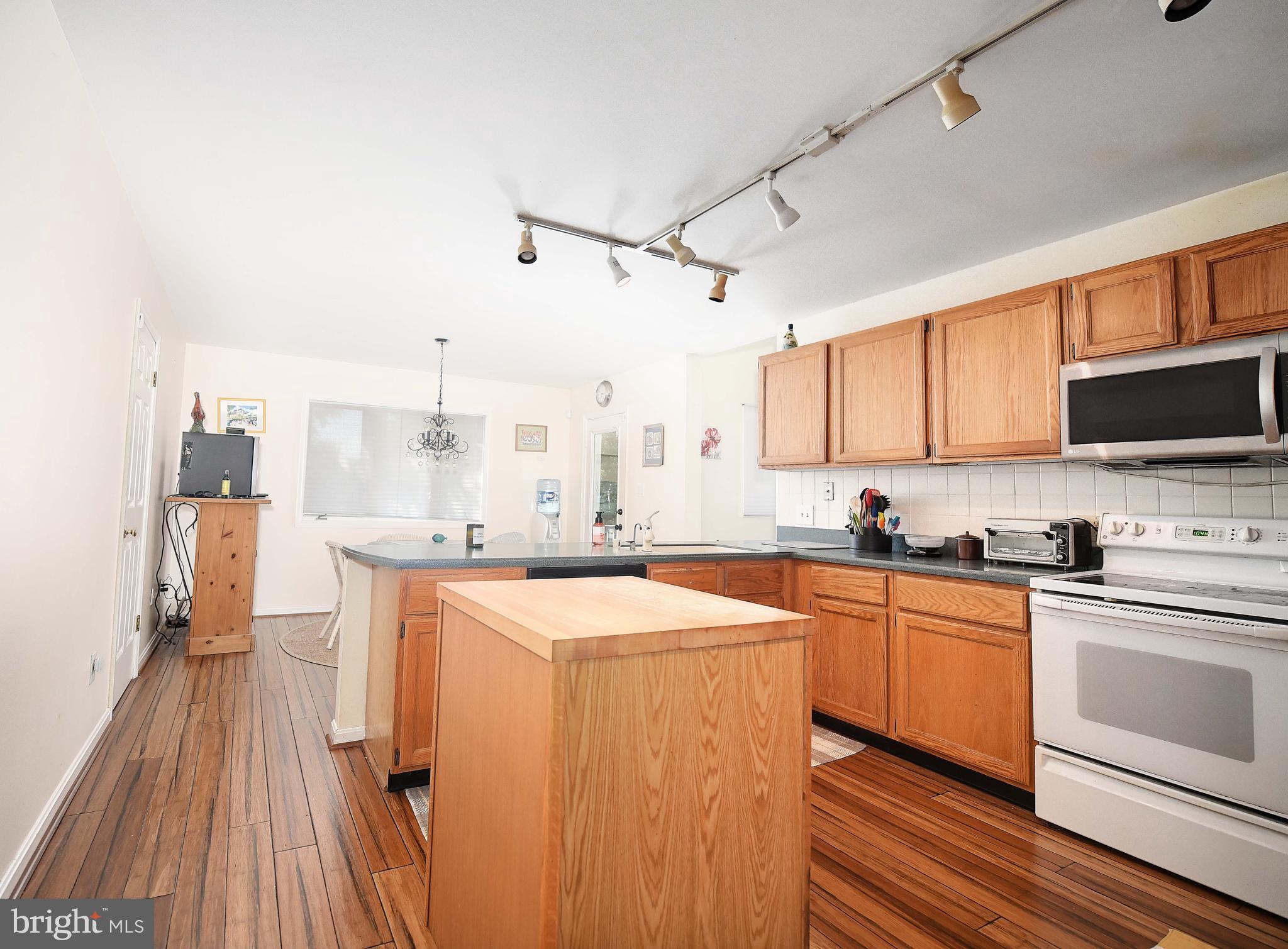 HILLSMERE ESTATES - Residential