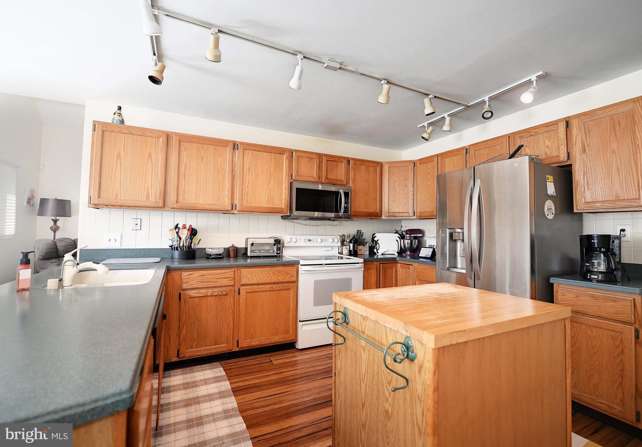 HILLSMERE ESTATES - Residential