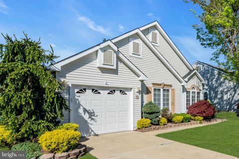 Tiny photo for 18 Grosunor Court, JACKSON, NJ 08527 (MLS # NJOC2041890)