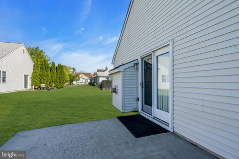 Tiny photo for 18 Grosunor Court, JACKSON, NJ 08527 (MLS # NJOC2041890)