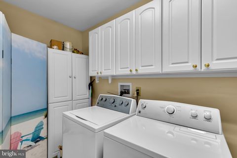 Tiny photo for 18 Grosunor Court, JACKSON, NJ 08527 (MLS # NJOC2041890)