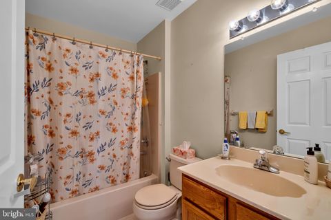 Tiny photo for 18 Grosunor Court, JACKSON, NJ 08527 (MLS # NJOC2041890)