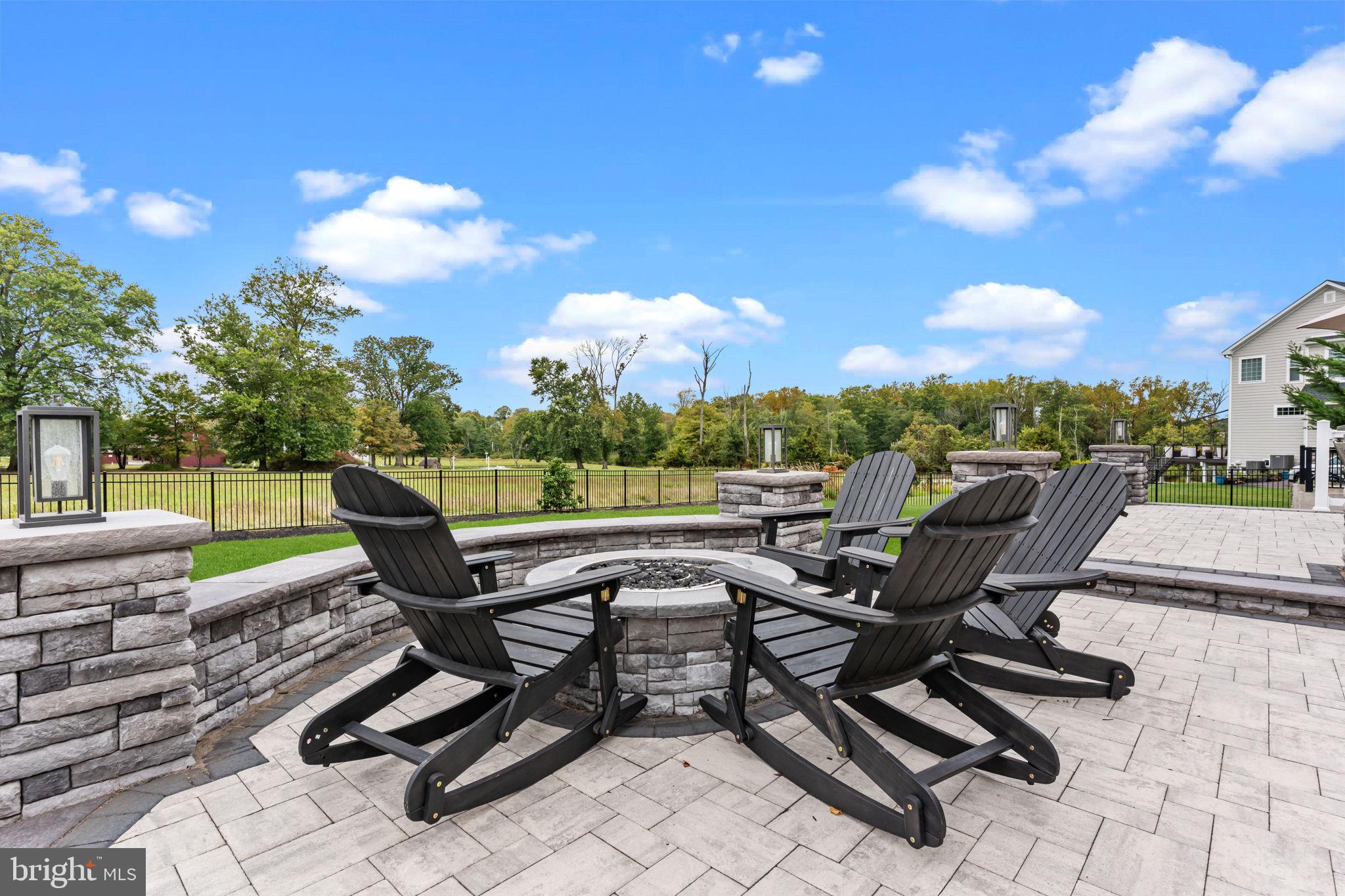 JERICHO ESTATES - Residential