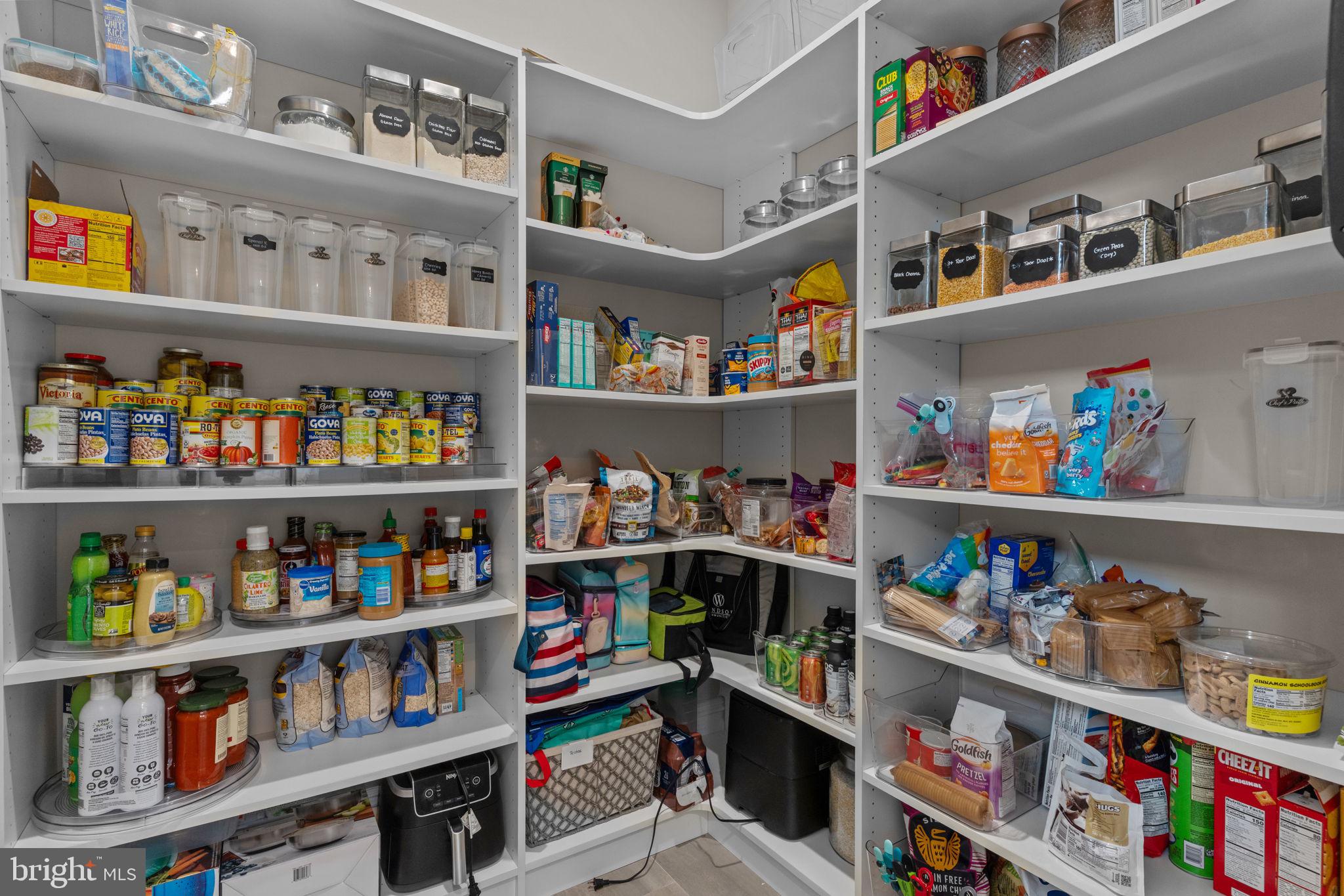 JERICHO ESTATES - Residential