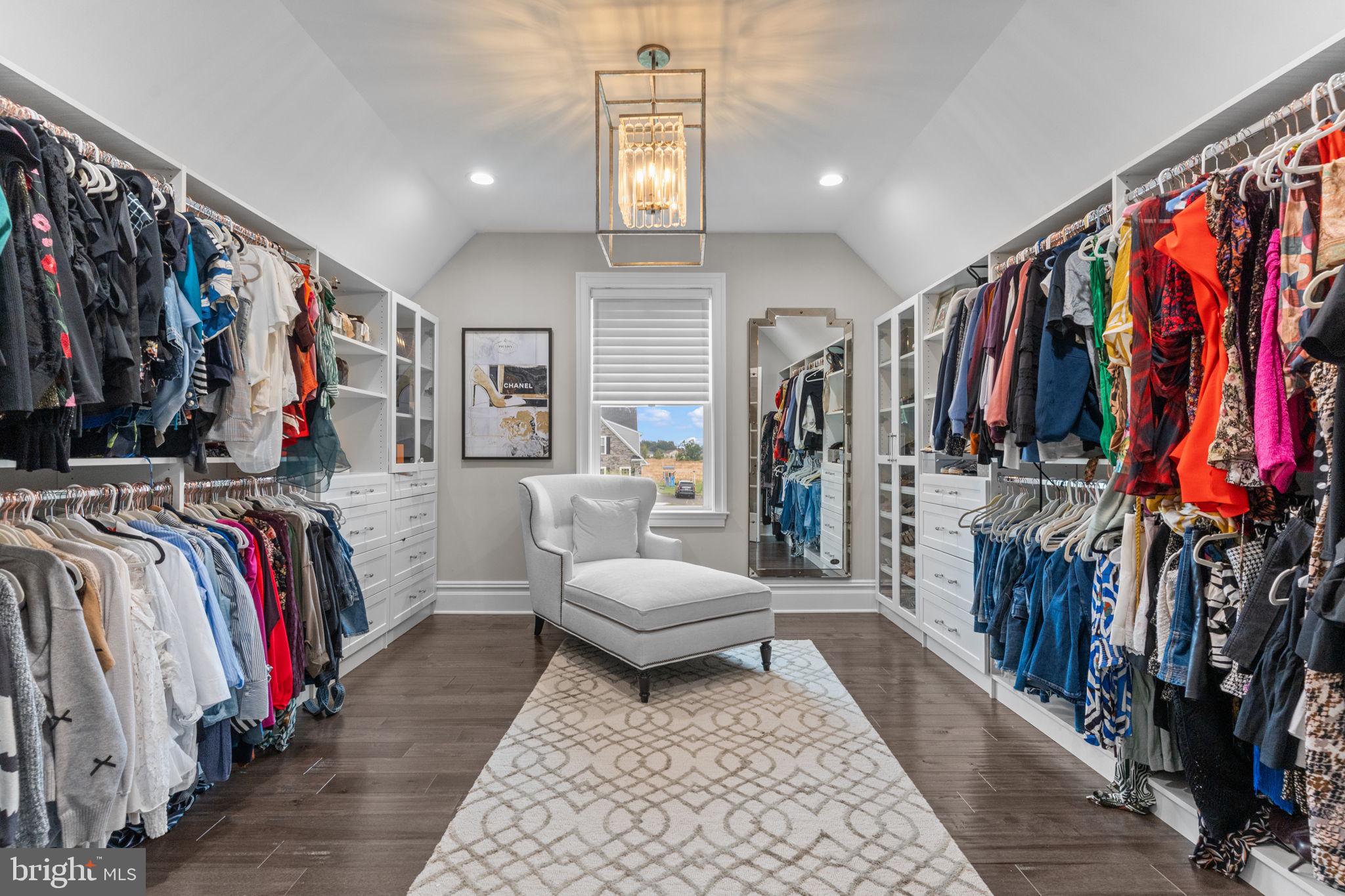 JERICHO ESTATES - Residential