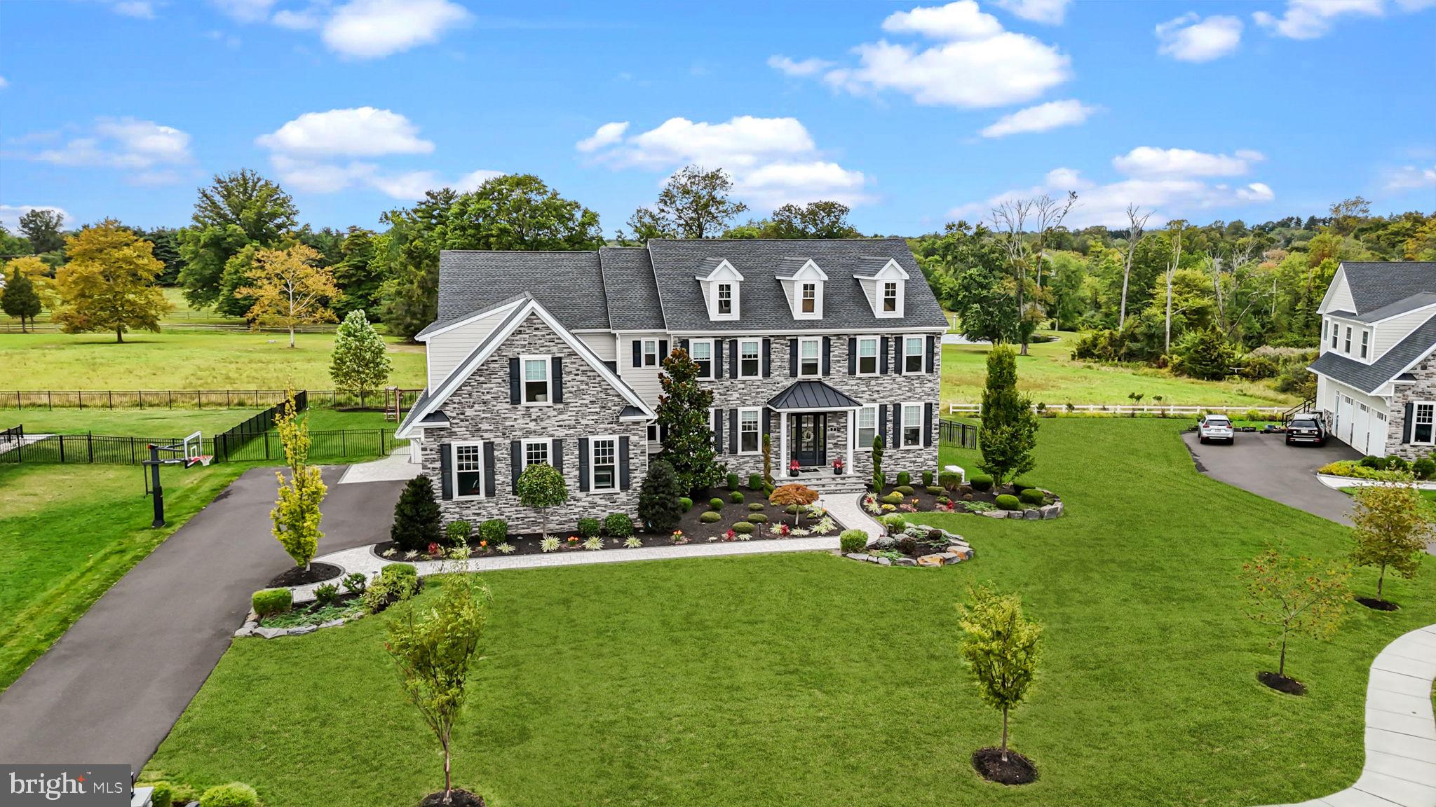 JERICHO ESTATES - Residential